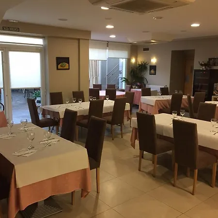 - Restaurante Asador Esperanza Casa de hóspedes *