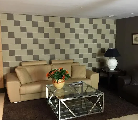 - Restaurante Asador Esperanza Casa de hóspedes Huesca